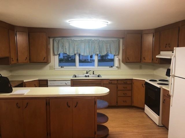 161 Nashua St #1stFL - Photo 6 of 10