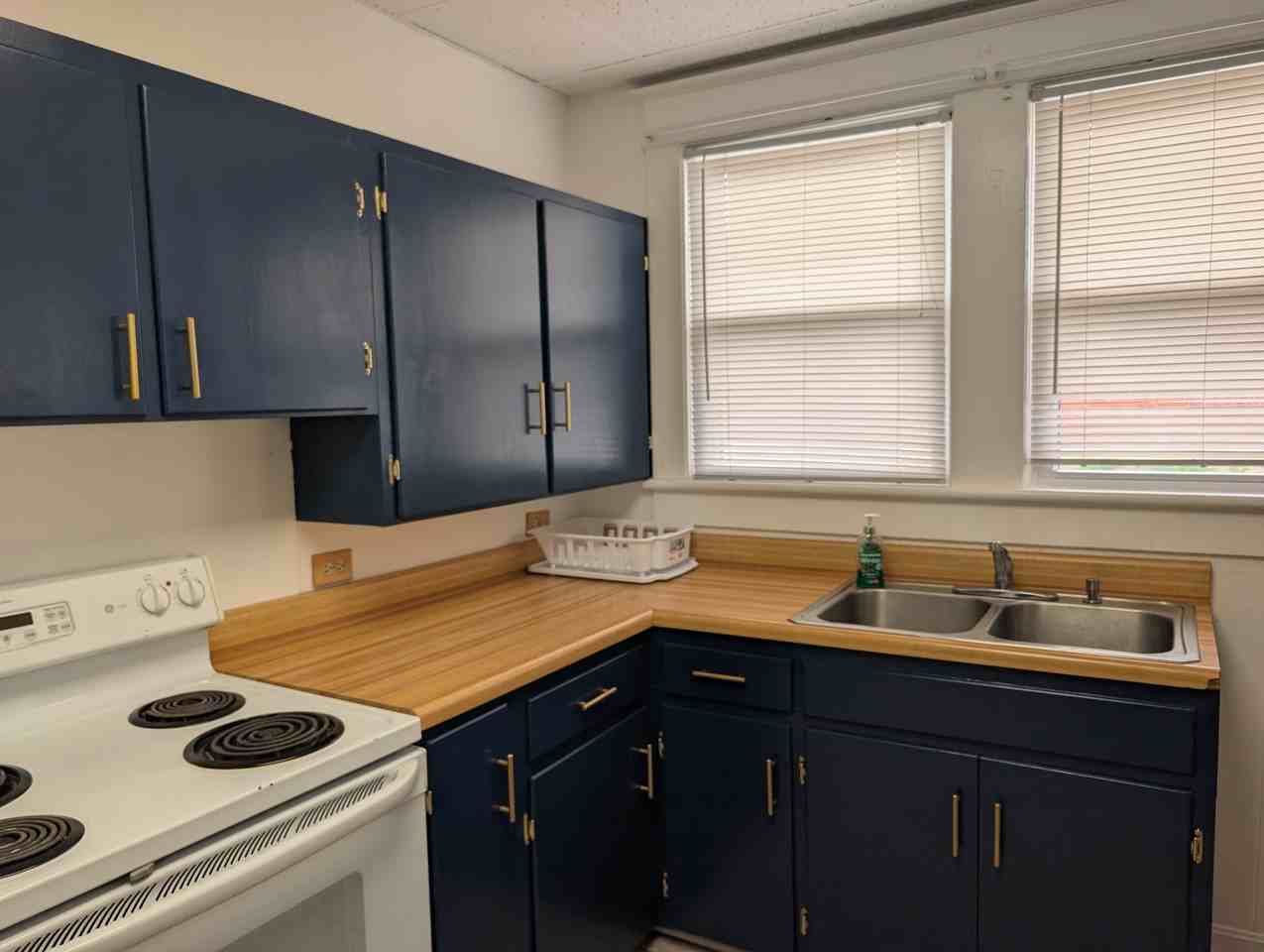 1975 Forest Ave #1 - Photo 7 of 8