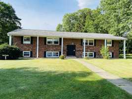 featured image of 3348 Mollane St Nw #3348