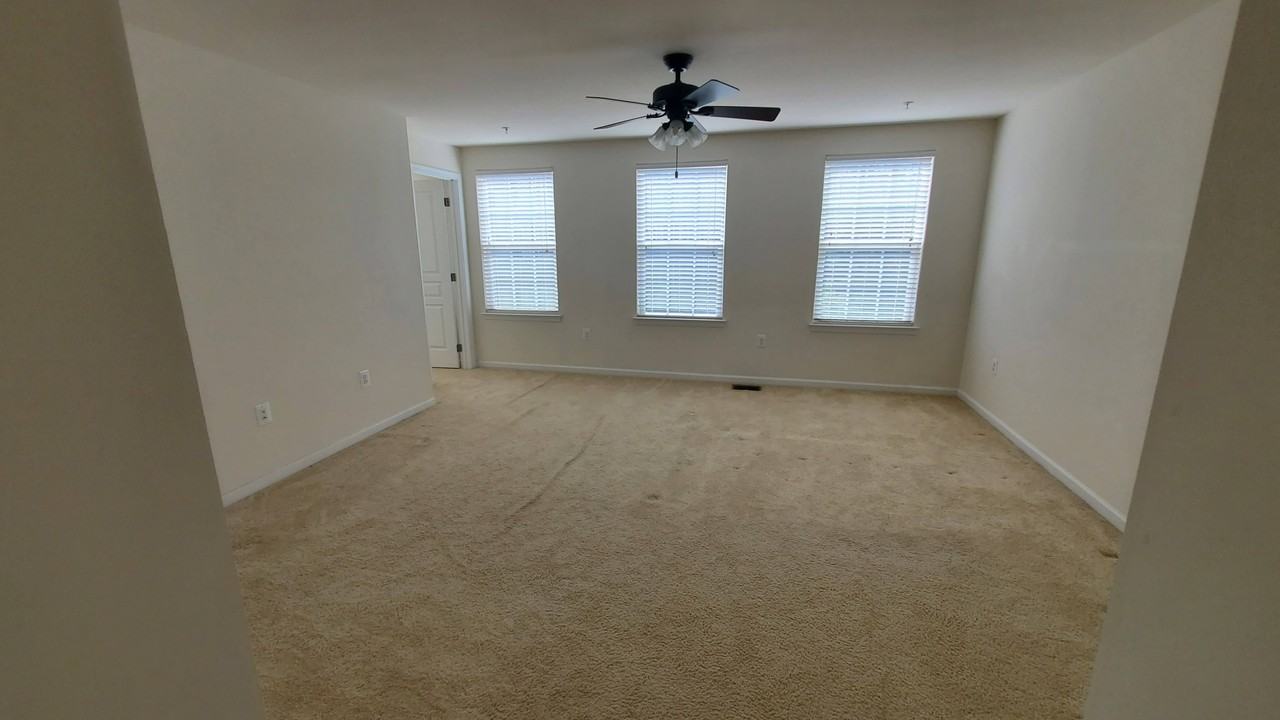 14818 Mason Creek Cir - Photo 7 of 18