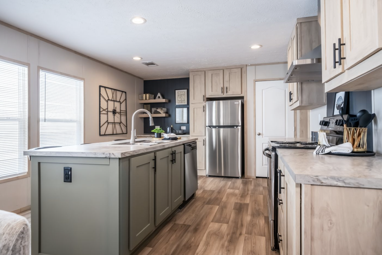 1373 Village Rd Ne #NA - Photo 6 of 22