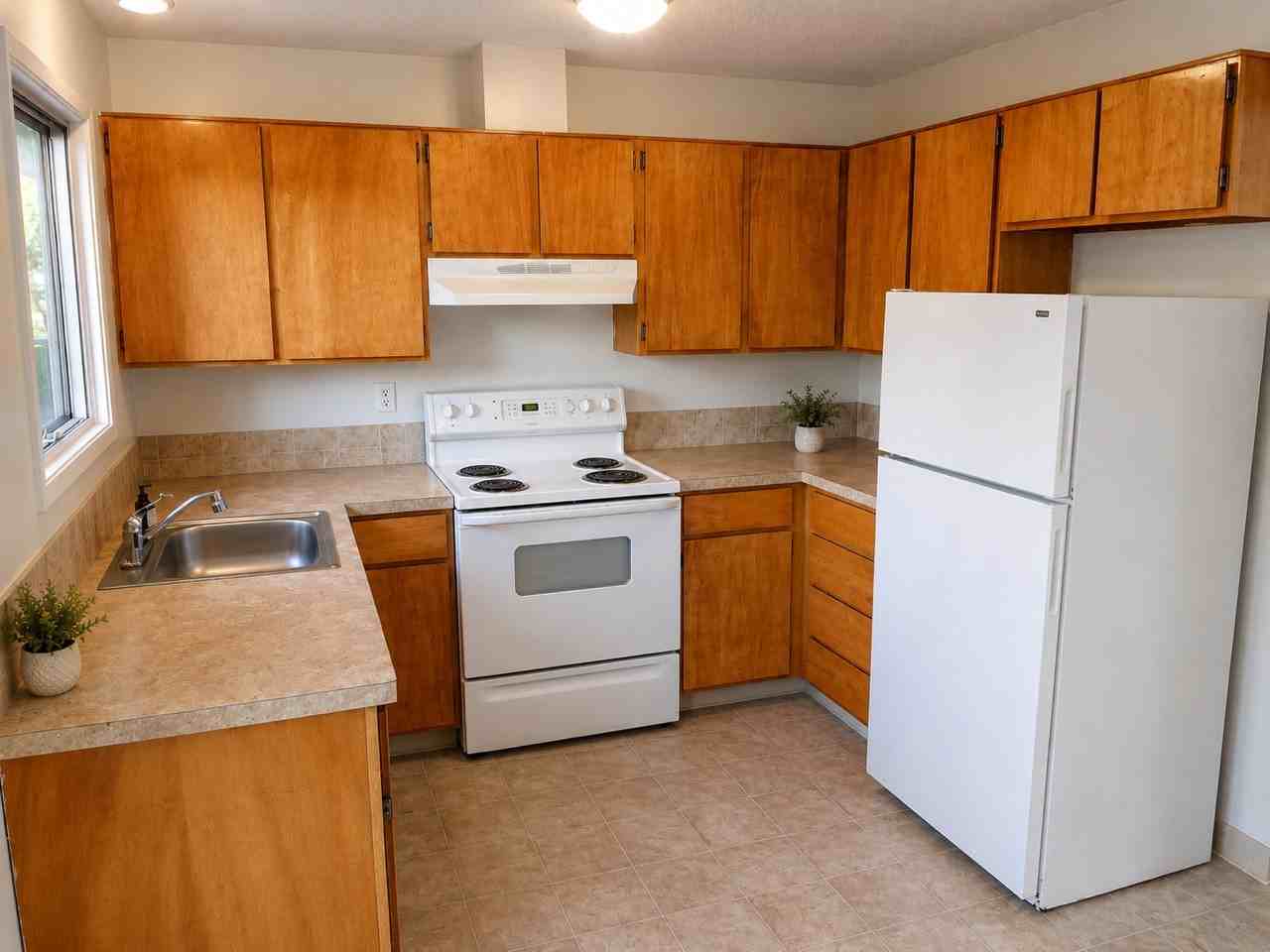 8017 Se Francis St #2 - Photo 3 of 5