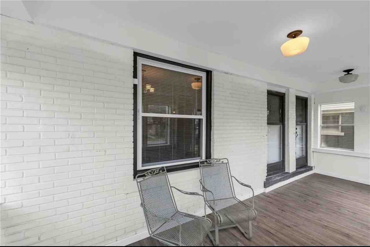 2942 Wayne Ave #1 - Photo 4 of 20