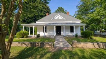 featured image of 205 Frazier St