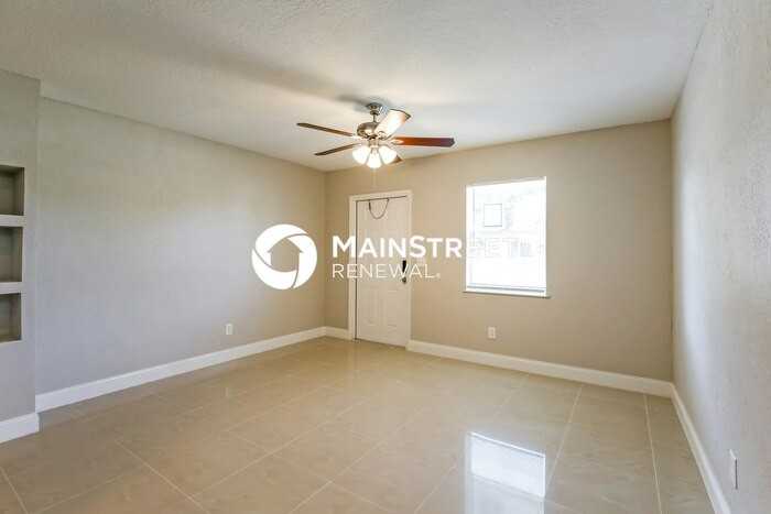 3620 Nw 4th St - Photo 2 of 16