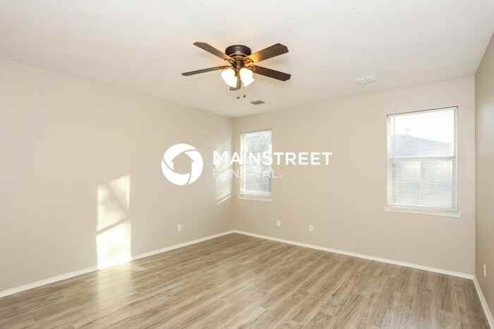 920 Medina Dr - Photo 7 of 16