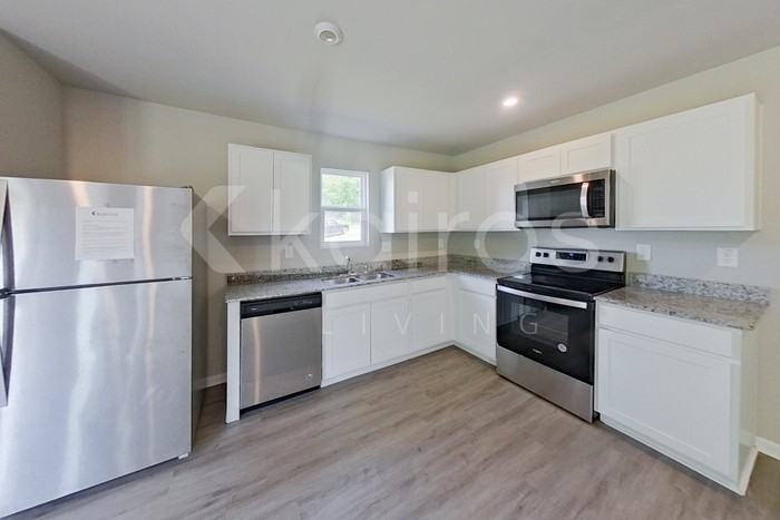 248 York Ln - Photo 6 of 22