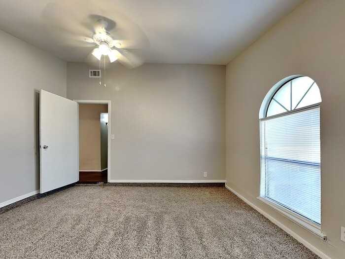 524 Hardwood Trl - Photo 6 of 26