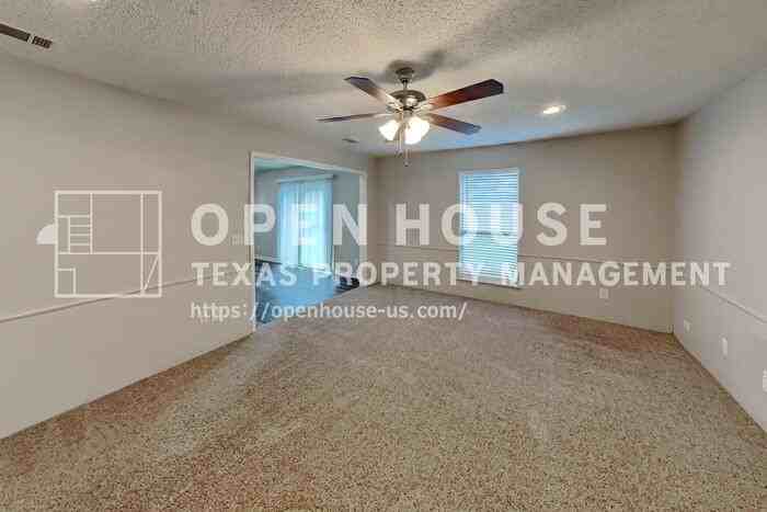 1809 Geneva Ln - Photo 4 of 23