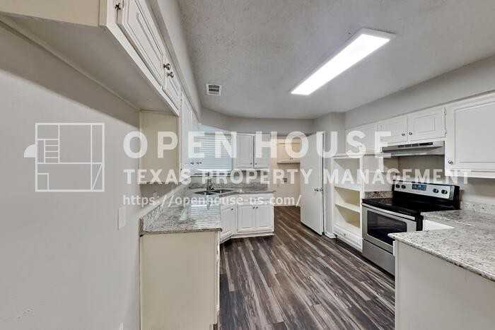 1809 Geneva Ln - Photo 6 of 23