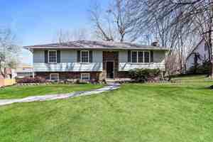 featured image of 404 E 11th St