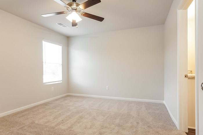 220 Camden Park Ave - Photo 7 of 12