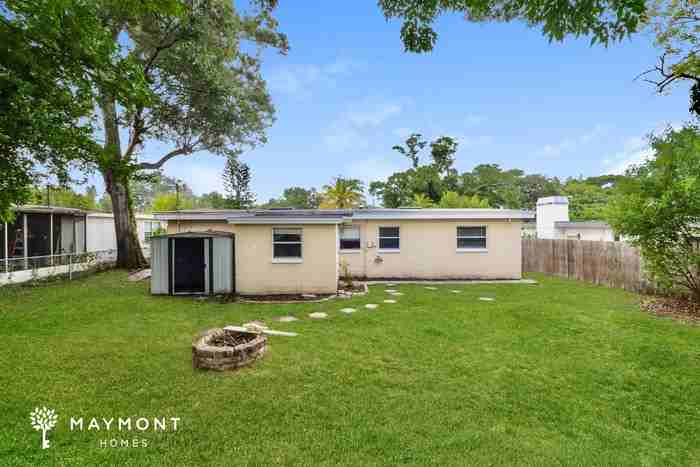 1313 Tuscola St - Photo 2 of 3