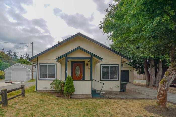 944 Dale St - Photo 2 of 32