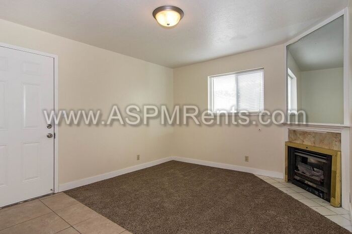297 E Hill Ave #16 - Photo 6 of 20