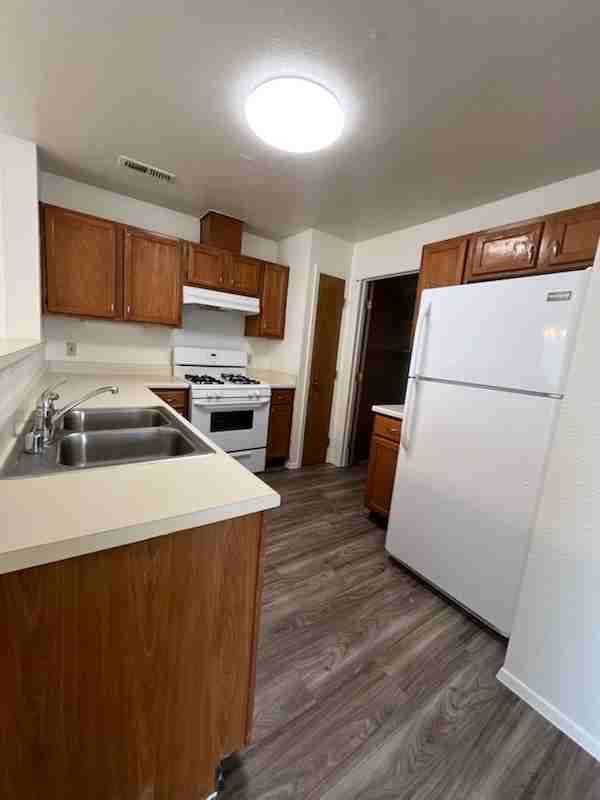 230 Borglum Ct - Photo 6 of 8