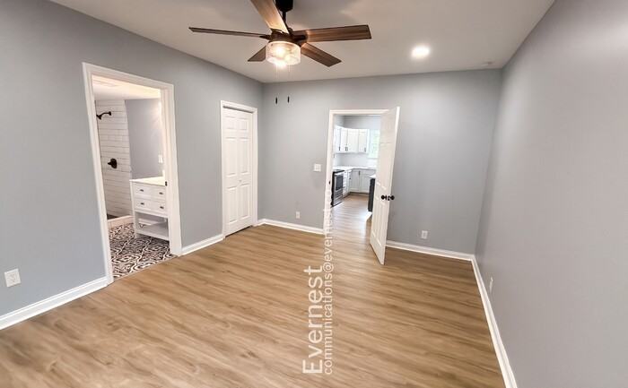 2311 Fairleigh St - Photo 4 of 26