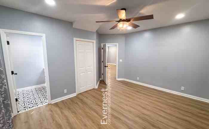 2311 Fairleigh St - Photo 7 of 26