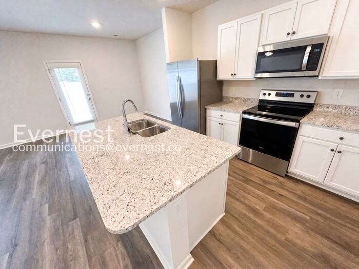 209 Maple Spring Trl - Photo 3 of 25