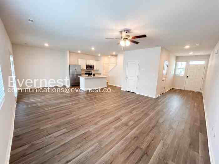 209 Maple Spring Trl - Photo 5 of 25