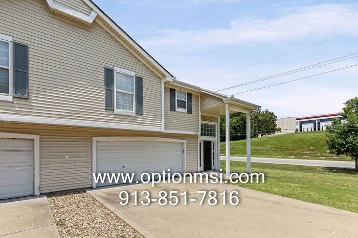 5502 Hayes St - Photo 3 of 34