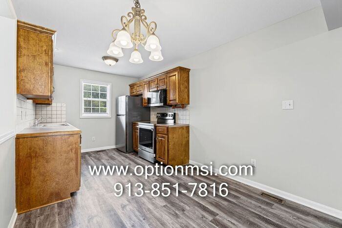 5502 Hayes St - Photo 7 of 34