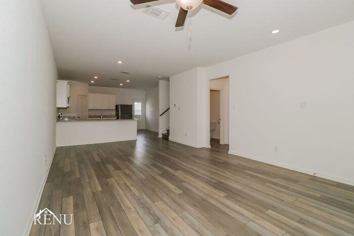14105 Hacienda Estates Dr - Photo 4 of 17