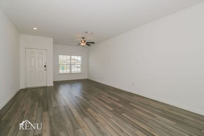 14105 Hacienda Estates Dr - Photo 5 of 17