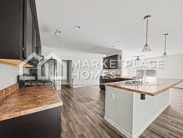 201 Sedgewick Dr - Photo 5 of 24