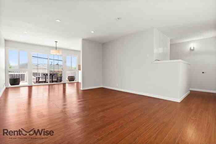 1120 Oakwood Dr - Photo 3 of 36