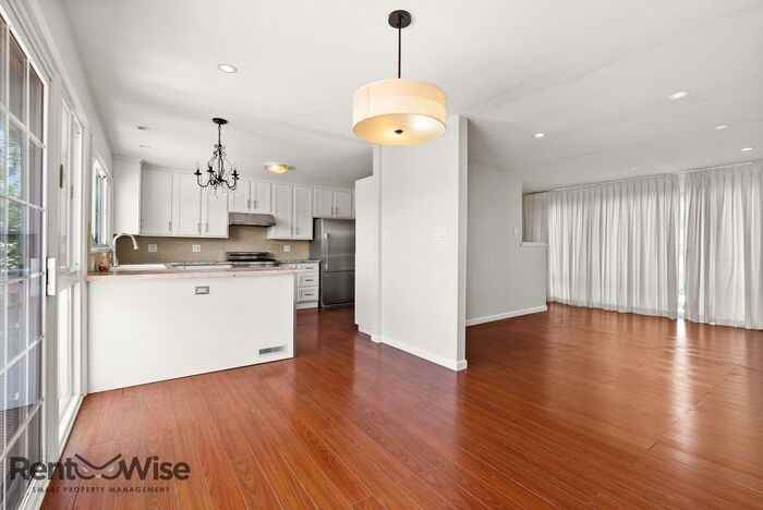 1120 Oakwood Dr - Photo 6 of 36