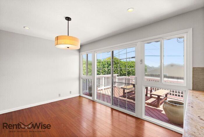 1120 Oakwood Dr - Photo 7 of 36