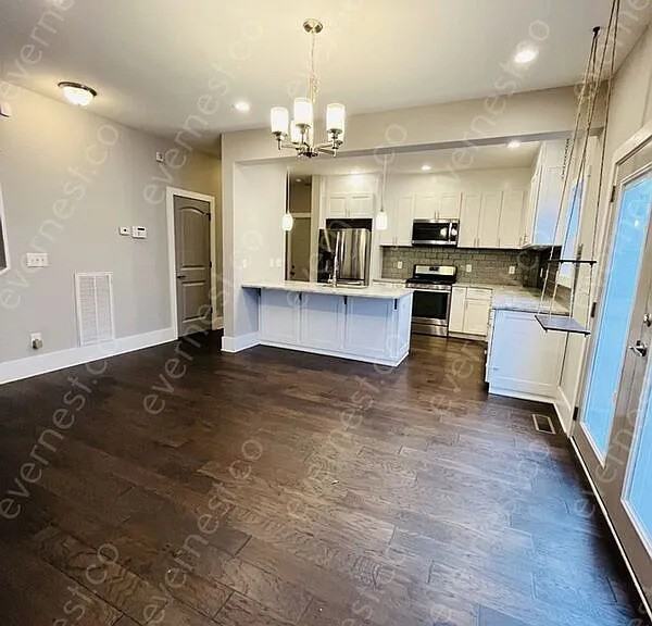 1732 14th Ave N - Photo 3 of 26