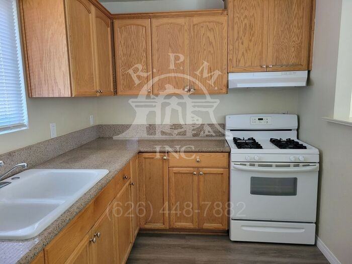 11128 Mcgirk Ave #NONE - Photo 3 of 7