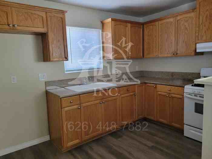 11128 Mcgirk Ave #NONE - Photo 4 of 7