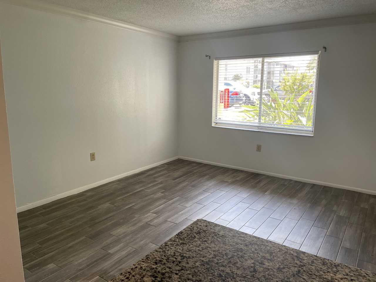 145 Oyster Bay Cir #150 - Photo 3 of 10