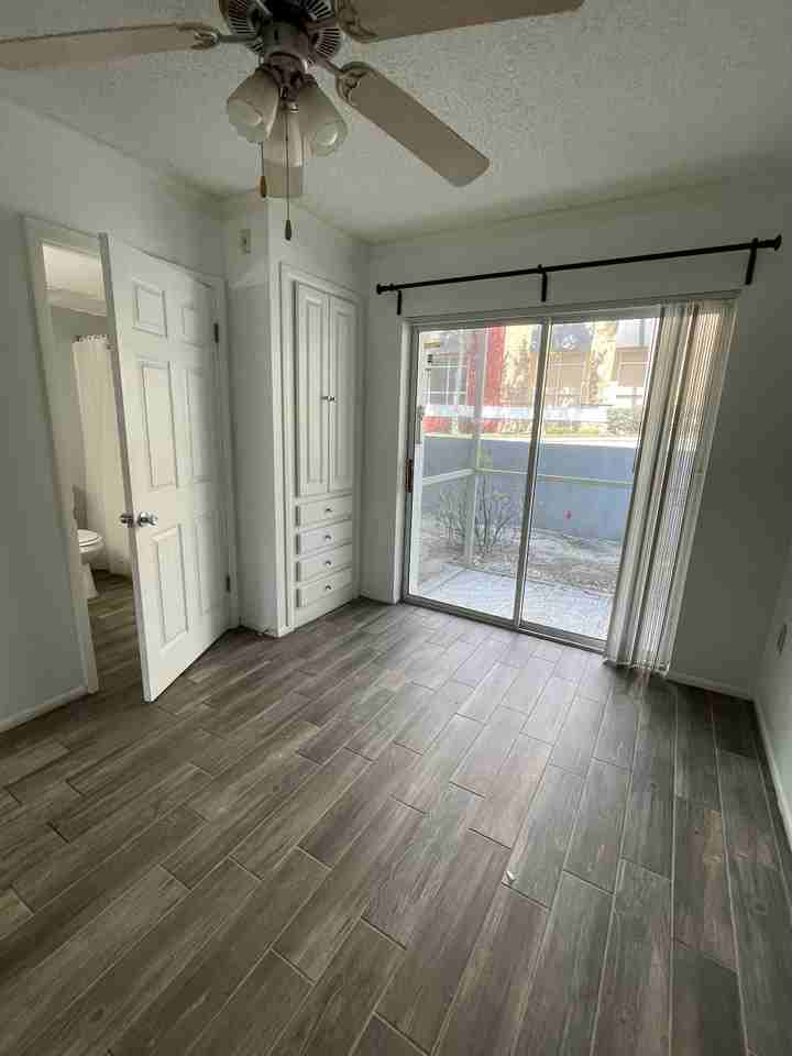 145 Oyster Bay Cir #150 - Photo 6 of 10