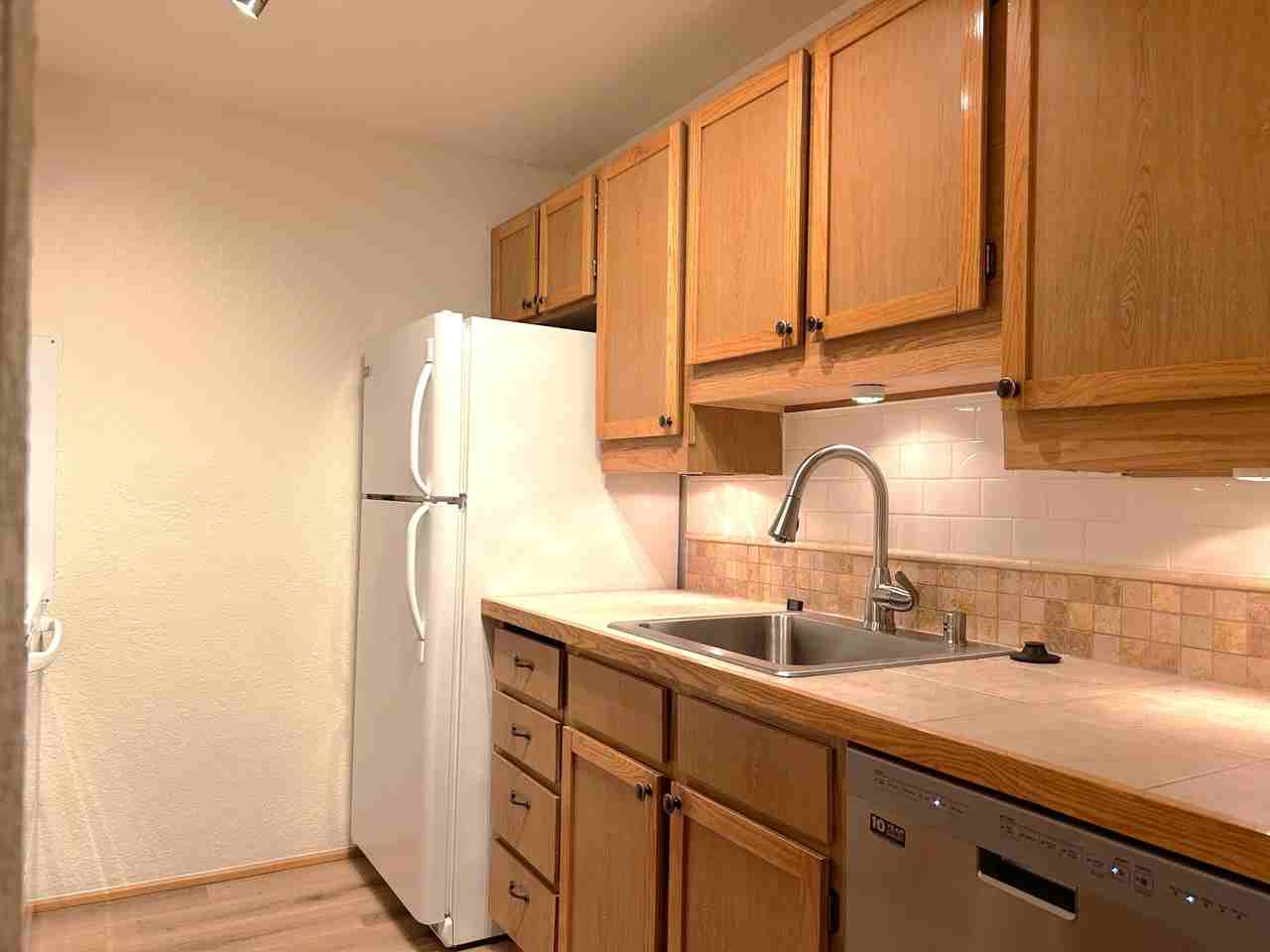 18241 73rd Ave Ne #106 - Photo 4 of 17
