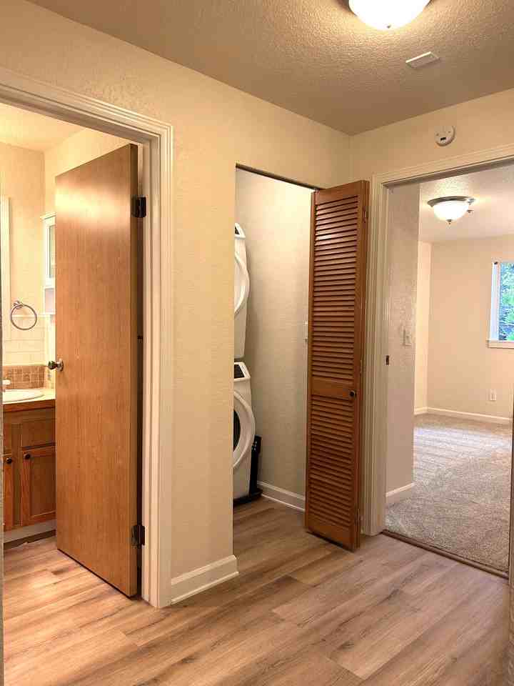 18241 73rd Ave Ne #106 - Photo 5 of 17