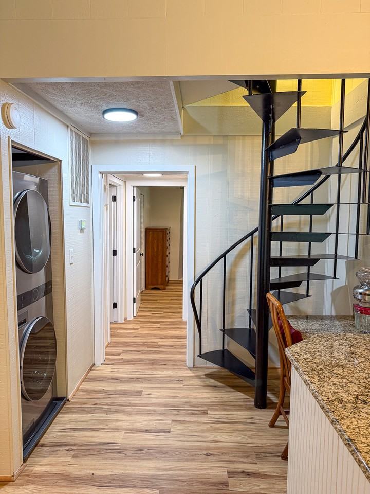 150 Glenwood Ln #E18 - Photo 4 of 17