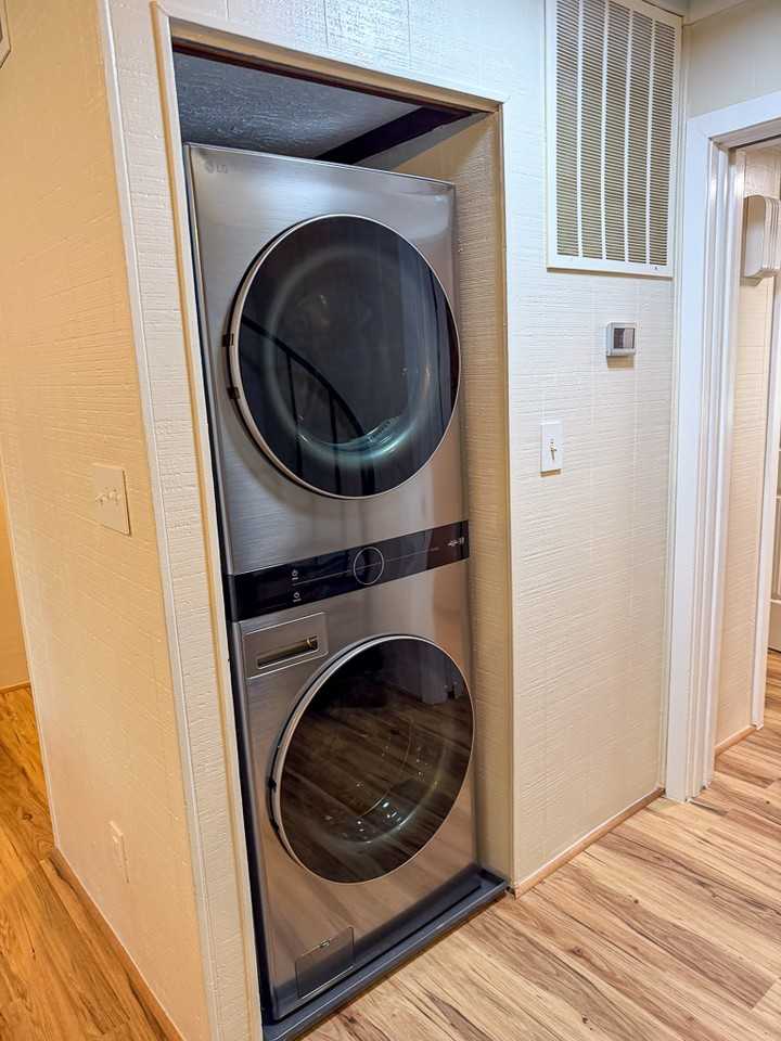 150 Glenwood Ln #E18 - Photo 7 of 17