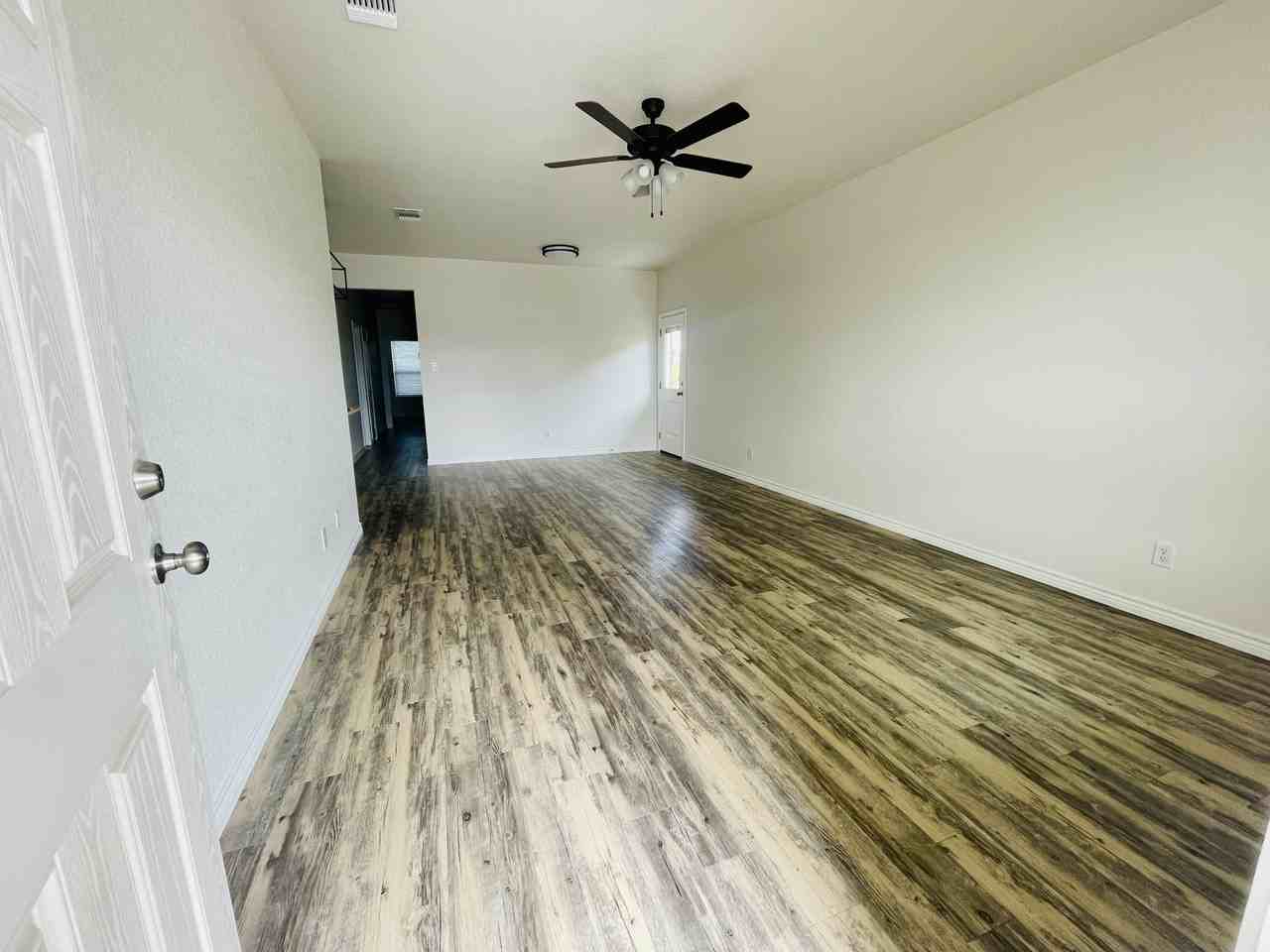 4919 Rose Garden Loop #4919 - Photo 4 of 20