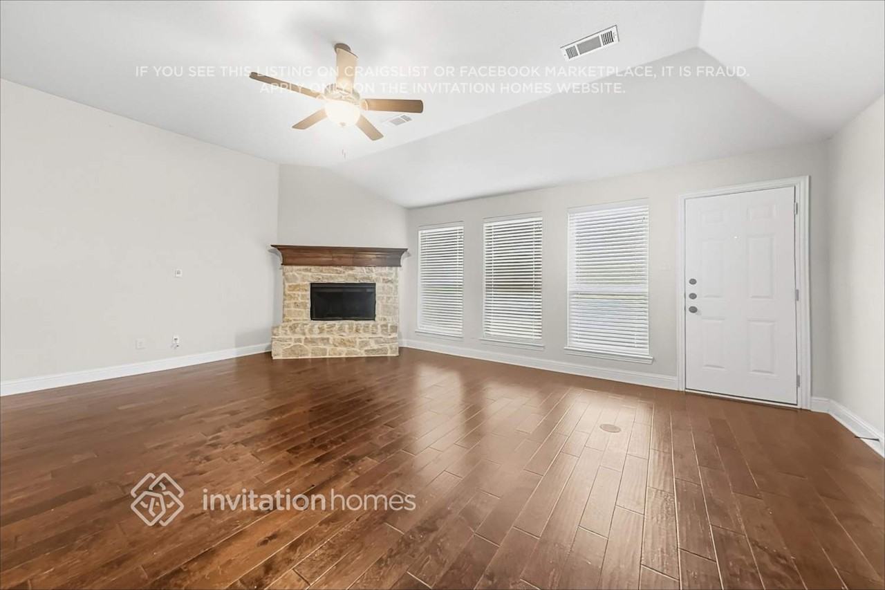 237 Dakota Dr - Photo 4 of 19