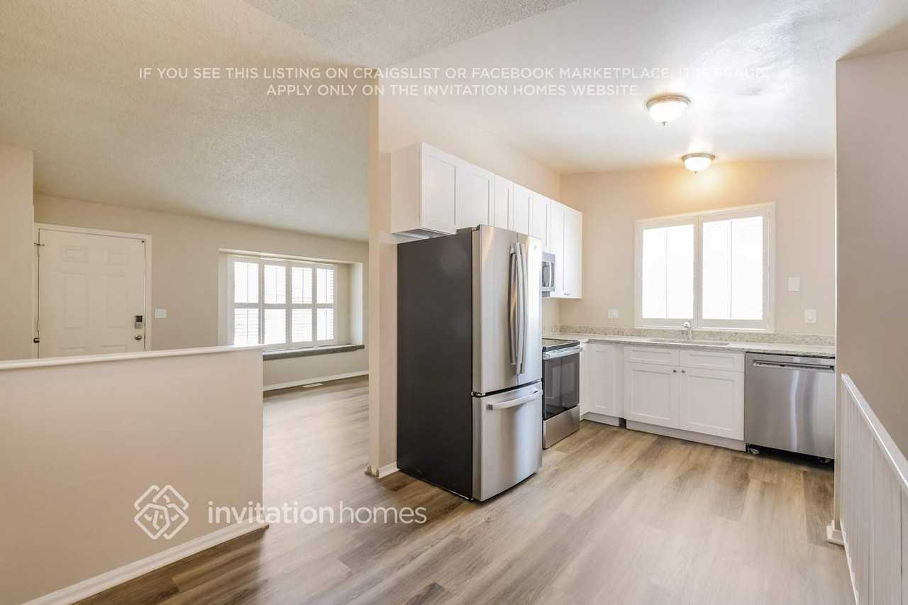 4633 Dearborn St - Photo 6 of 18