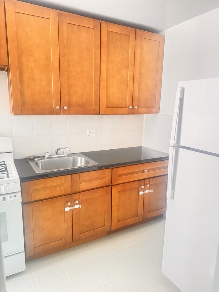 216-10 77th Avenue #4K - Photo 5 of 10