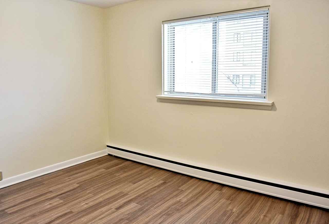 401 Stradbrook - Photo 3 of 7