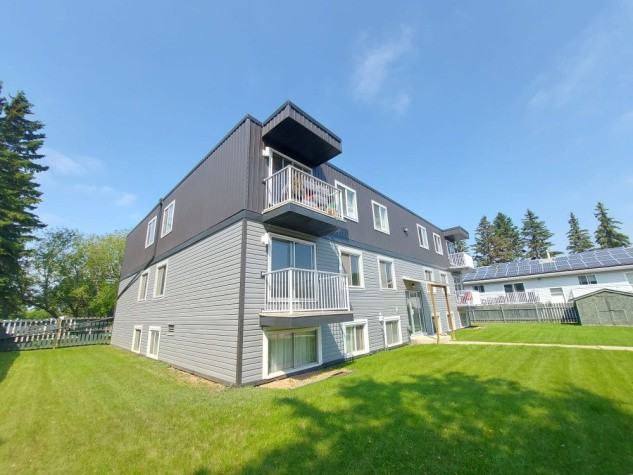 Large 2 Bedroom Suite!!! - Photo 2 of 15