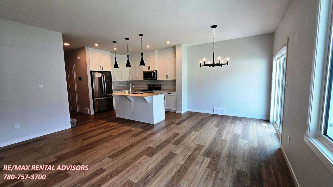 17764 73 St Nw - Photo 4 of 24