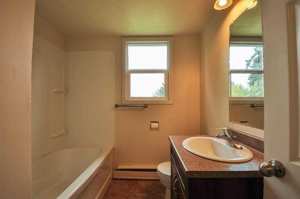 McQueen Apartments - Photo 5 of 10