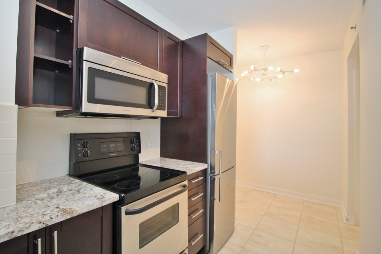 300C Lett St #422 - Photo 5 of 24